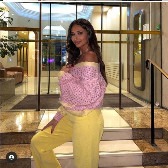 Zara* eyelet chunky knit oversized cardigan with jewel buttons - Picture 3 of 16